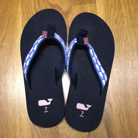 vineyard vines flip flops womens